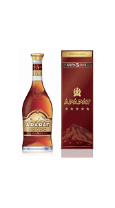 Коньяк Арарат, 5 лет выдержки, в подарочной упаковке, 40% 0.5л