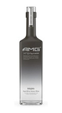 Водка AMG  угольная фильтрация 40% 0,5л