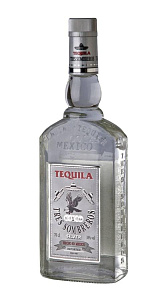 Текила Tres Sombreros серебрянная 38% 0,7л